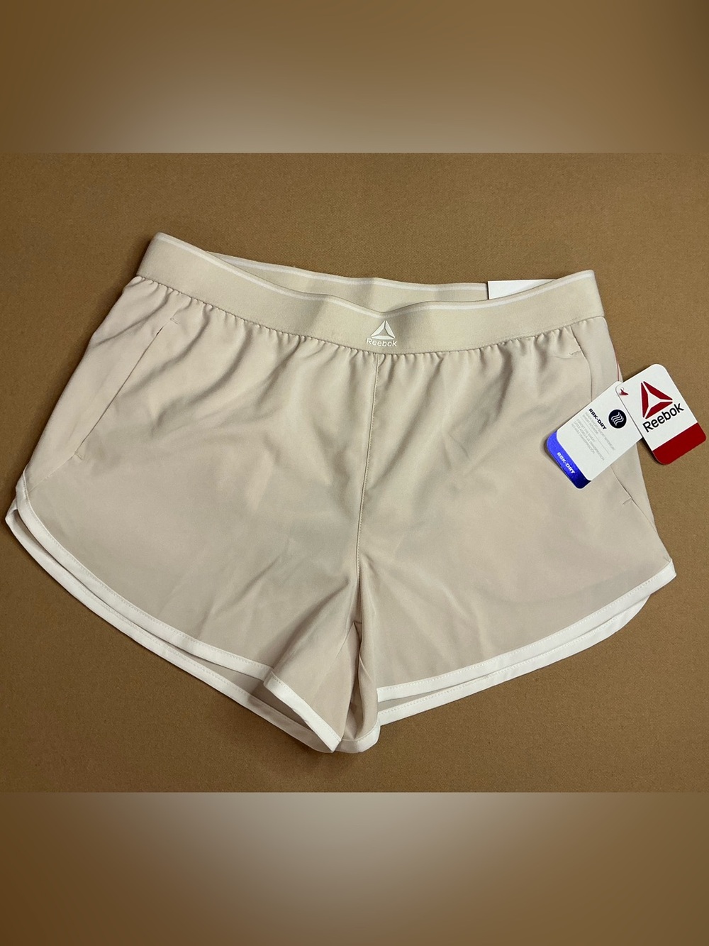 Reebok Courtside Shorts NWT Size Small Neutral Sand Wicking